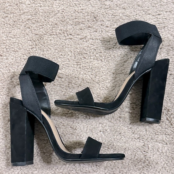 Steve Madden Heels Size 5 - Picture 1 of 9